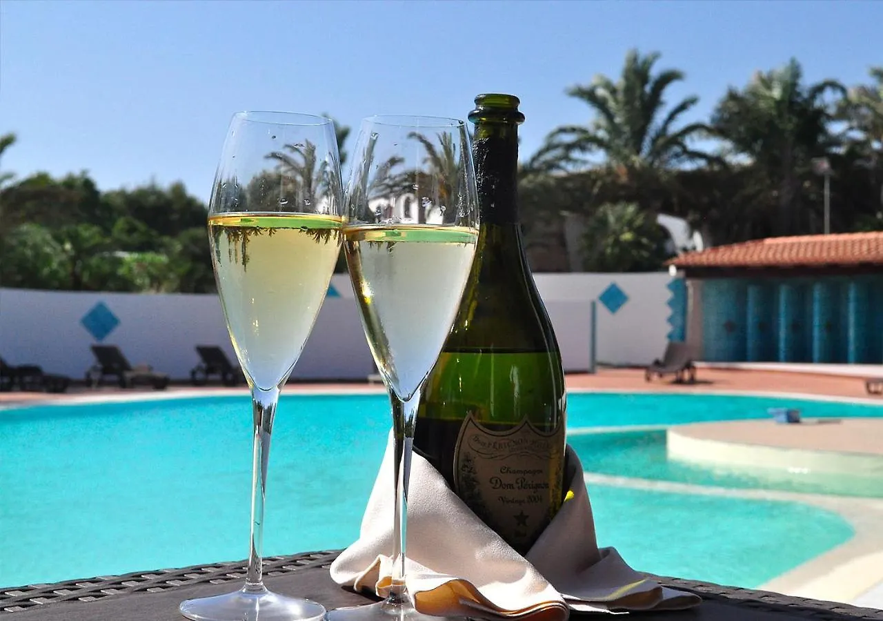 Le Rocce Antiche Resort SantʼAntìoco